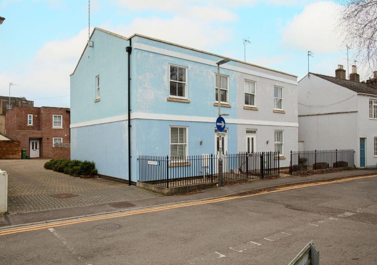 Stunning 2 Bed With Private Patio And Free Parking Villa Cheltenham Exterior foto