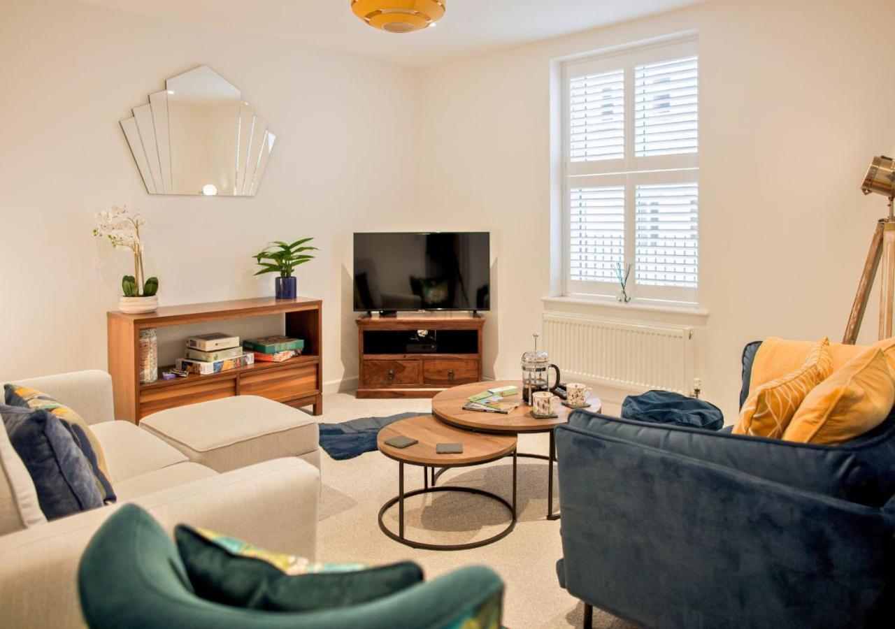 Stunning 2 Bed With Private Patio And Free Parking Villa Cheltenham Exterior foto