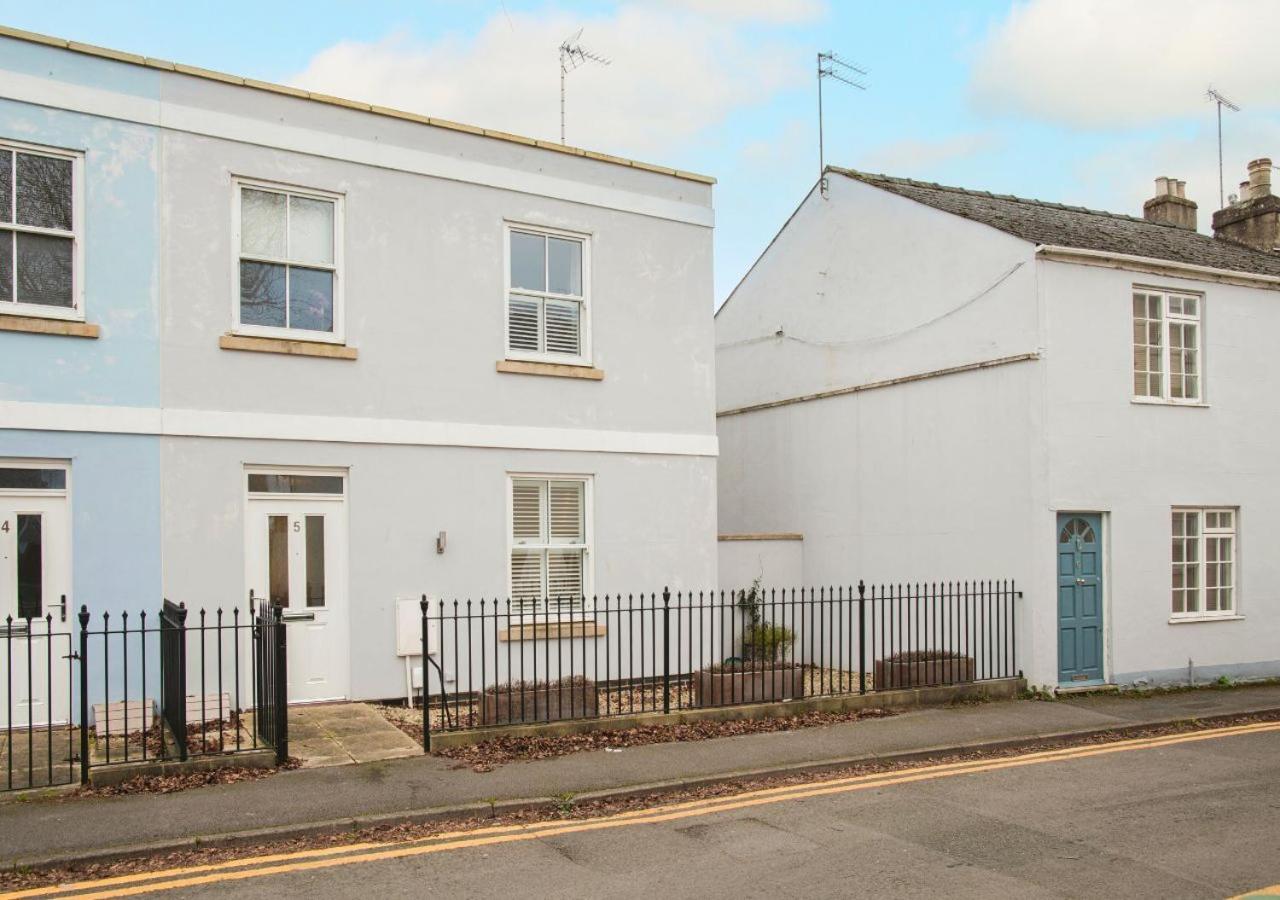 Stunning 2 Bed With Private Patio And Free Parking Villa Cheltenham Exterior foto