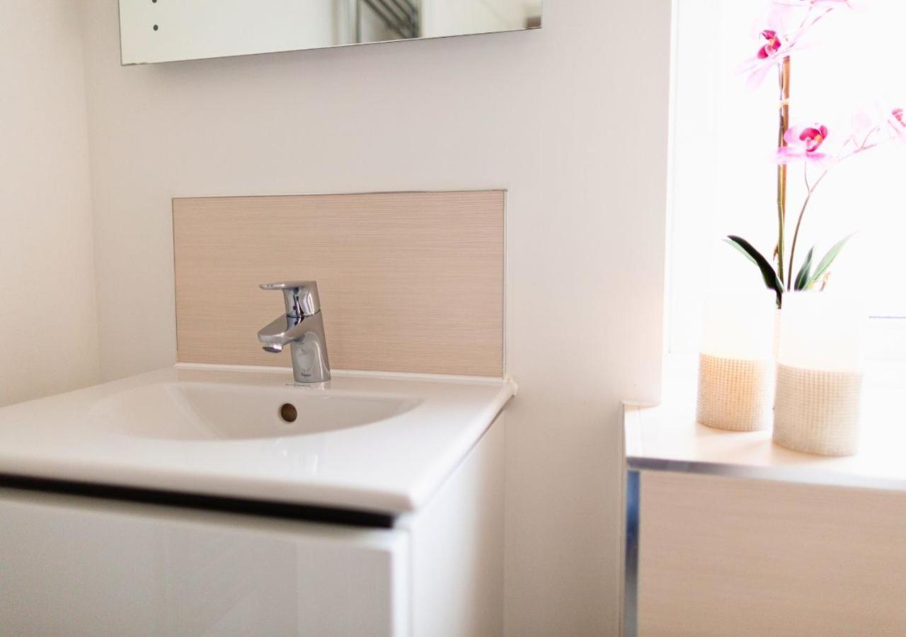 Stunning 2 Bed With Private Patio And Free Parking Villa Cheltenham Exterior foto